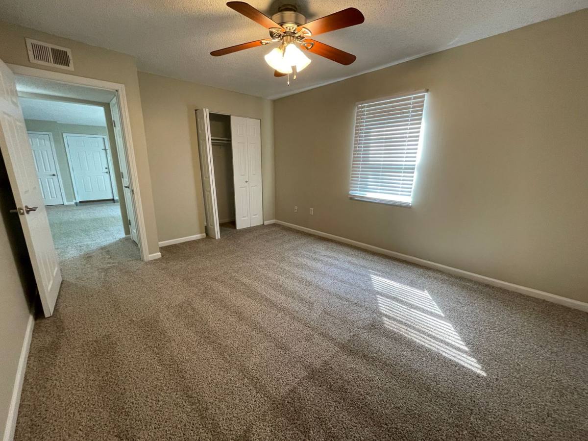 Apartment for rent at 5708 Outlook, Mission, KS 66202