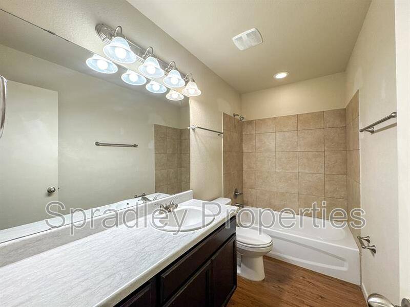 Apartment for rent at 255 E 5th Ave #123, Belton, TX 76513