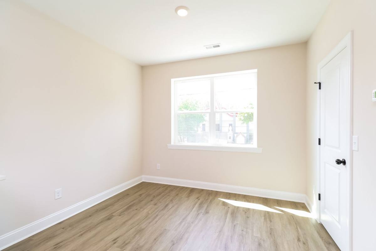 Townhouse for rent at 542 Beatties Ford Rd, Charlotte, NC 28216