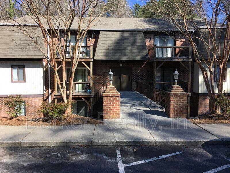 Apartment for rent at 205 E Ransom St #1B, Fuquay Varina, NC 27526