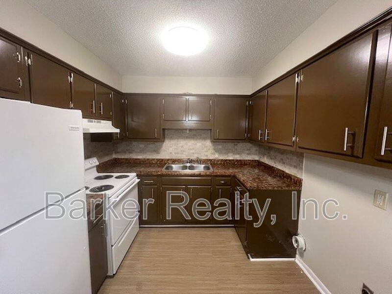 Apartment for rent at 205 E Ransom St #1B, Fuquay Varina, NC 27526