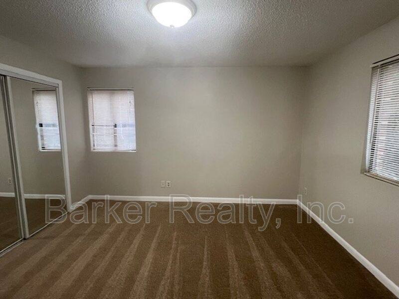 Apartment for rent at 205 E Ransom St #1B, Fuquay Varina, NC 27526