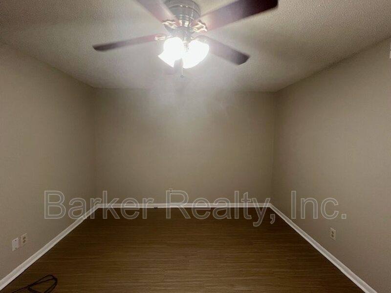 Apartment for rent at 205 E Ransom St #1B, Fuquay Varina, NC 27526