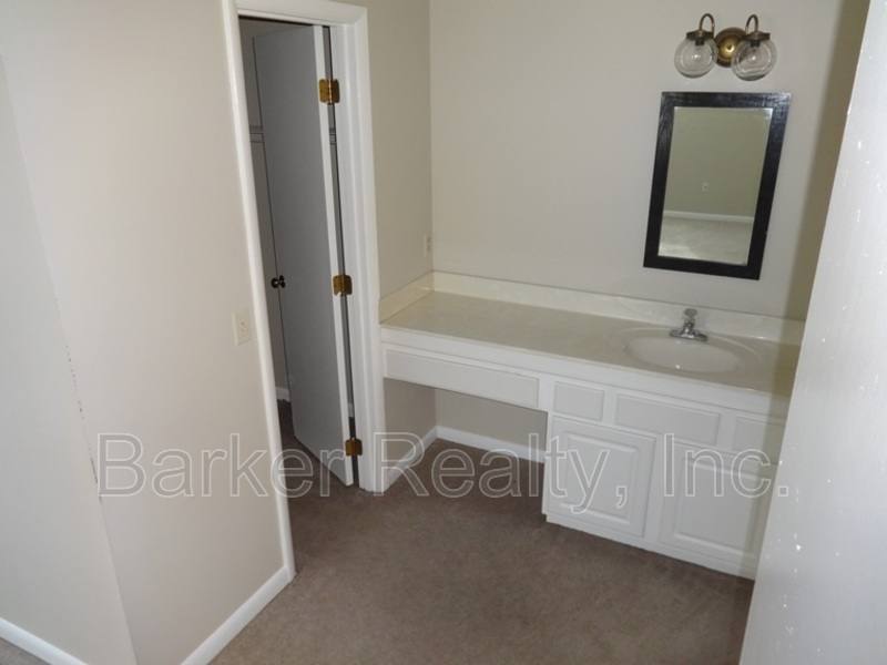 Apartment for rent at 205 E Ransom St #3D, Fuquay Varina, NC 27526
