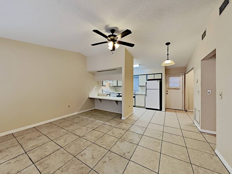 Apartment for rent at 32827 Blossom Lane, Leesburg, FL 34788