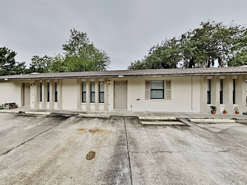 Apartment for rent at 32827 Blossom Lane, Leesburg, FL 34788