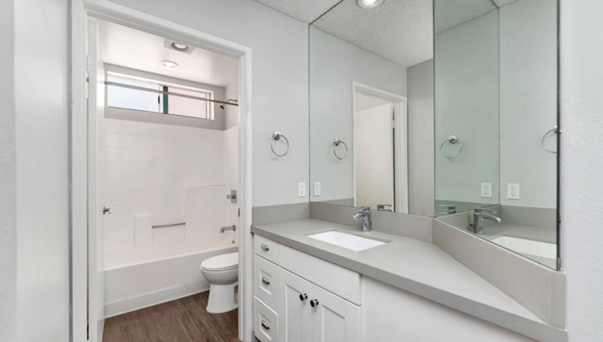 Apartment for rent at 350 S Reno St, Los Angeles, CA 90057