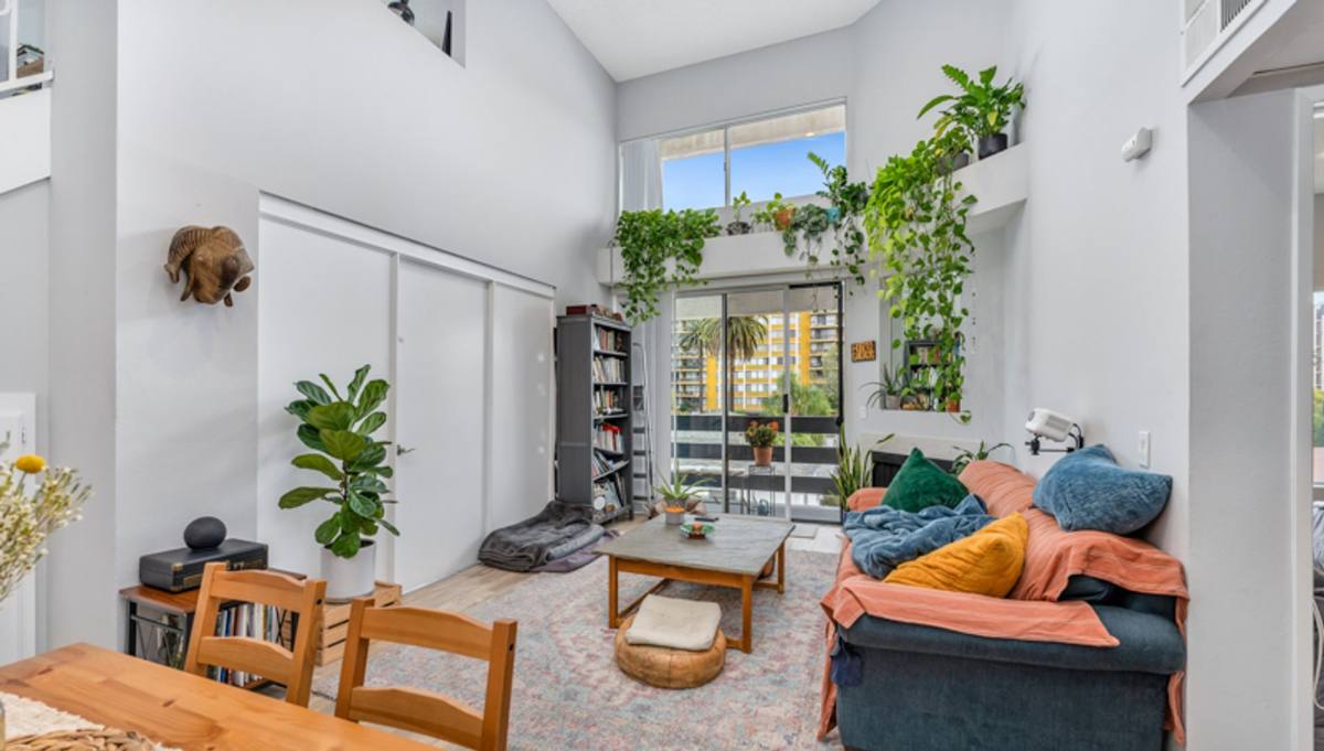 Apartment for rent at 350 S Reno St, Los Angeles, CA 90057