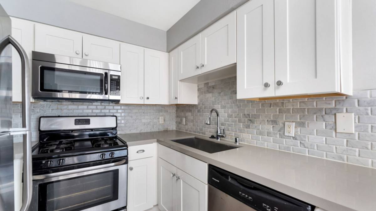 Apartment for rent at 350 S Reno St, Los Angeles, CA 90057