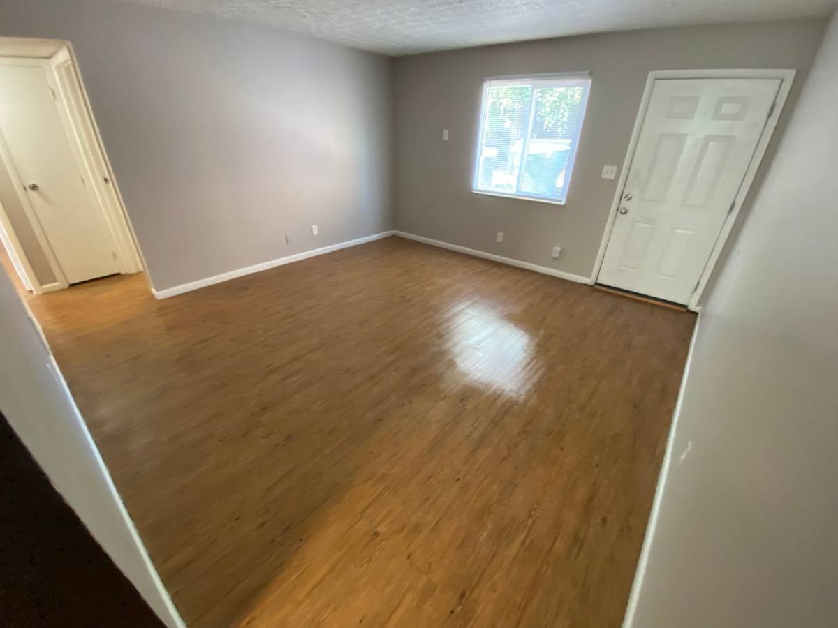 Apartment for rent at 451 Alden Ave, Columbus, OH 43201