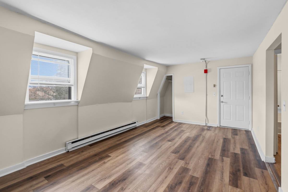 Apartment for rent at 184-186 Lyman St, Holyoke, MA 01040