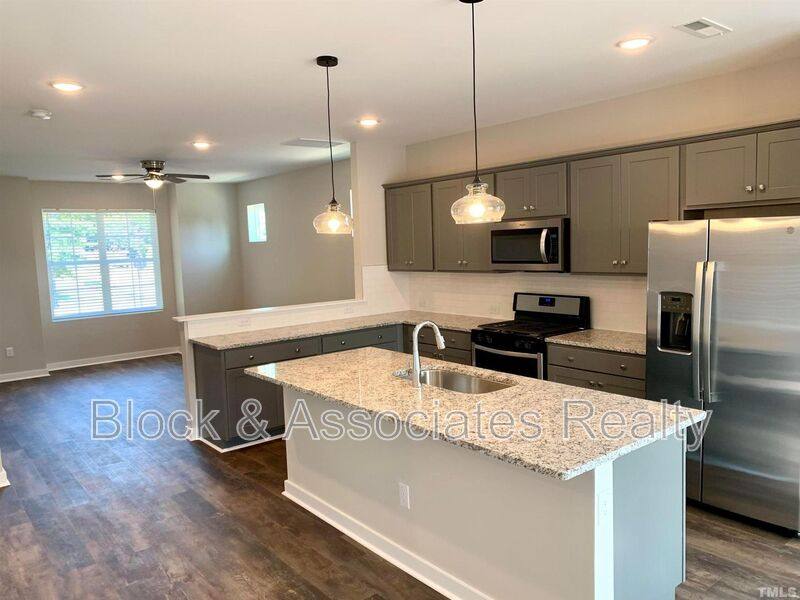 Townhouse for rent at 801 S Franklin St, Wake Forest, NC 27587