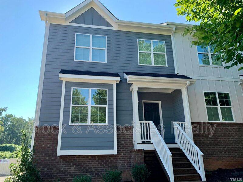 Townhouse for rent at 801 S Franklin St, Wake Forest, NC 27587