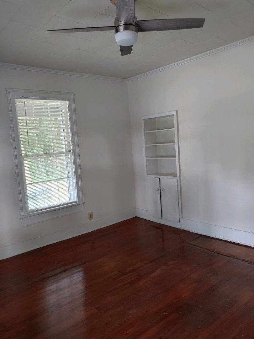 Apartment for rent at 318 S Limestone St, Gaffney, SC 29340