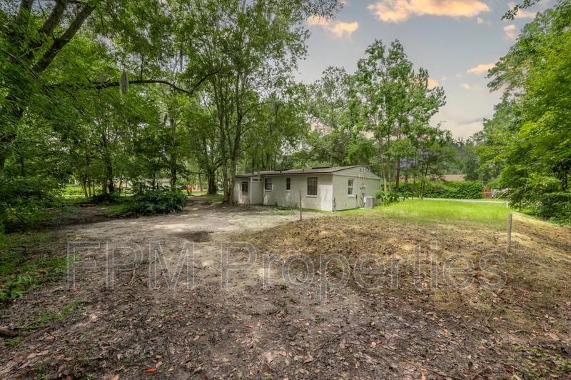 House for rent at 7832 Newton Rd, Jacksonville, FL 32216