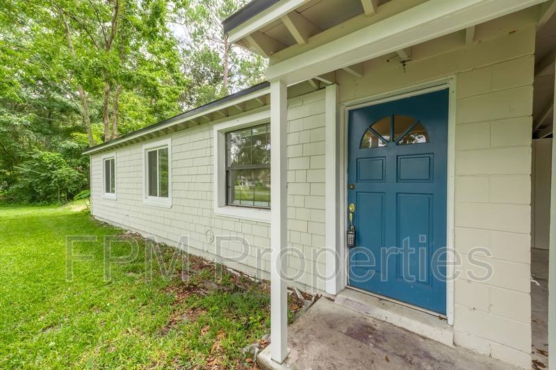 House for rent at 7832 Newton Rd, Jacksonville, FL 32216