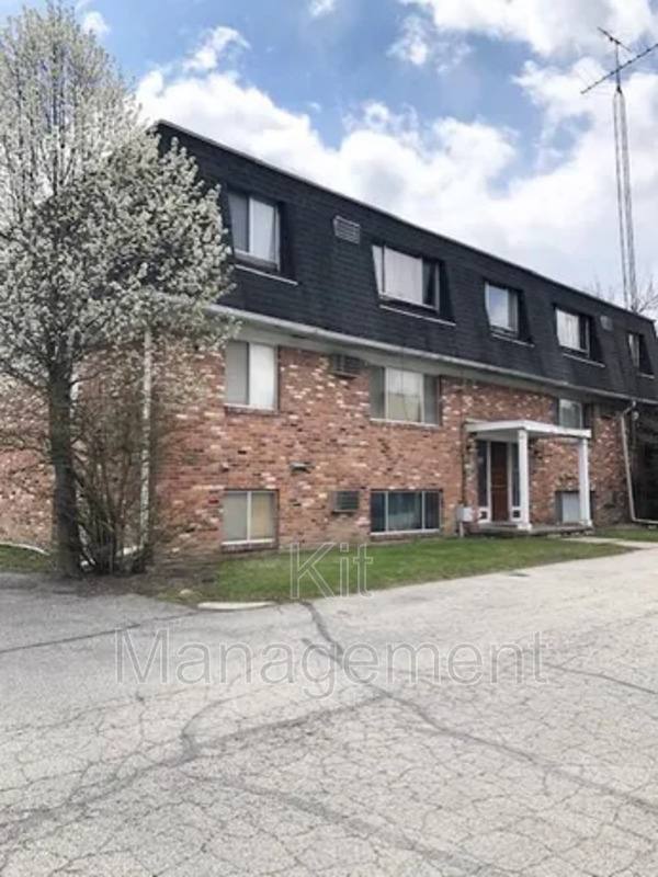 Apartment for rent at 830 W Alexis, Toledo, OH 43612