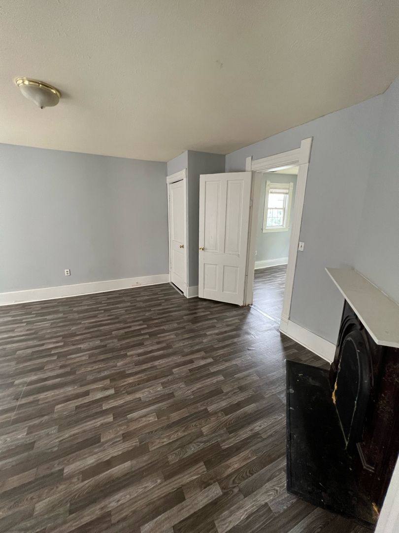 Apartment for rent at 1139 S 28th, Louisville, KY 40211