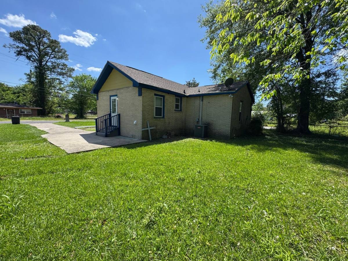 House for rent at 2127 N 71st Ave, Baton Rouge, LA 70807