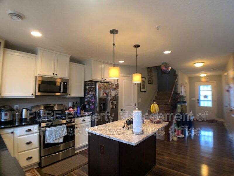 Townhouse for rent at 3467 Chestnut Lane, Saint Paul, MN 55123