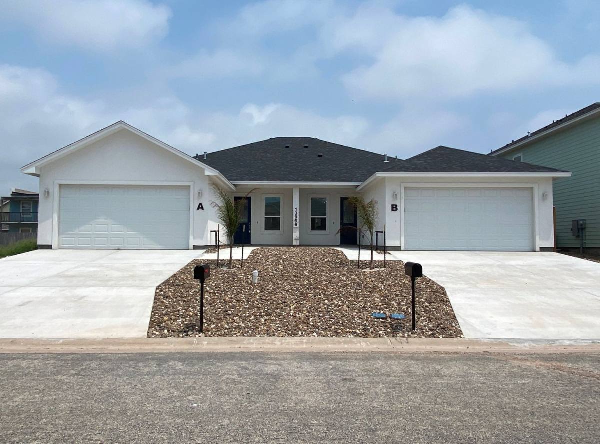 Apartment for rent at 13966 Fortuna Bay Dr, Corpus Christi, TX 78418