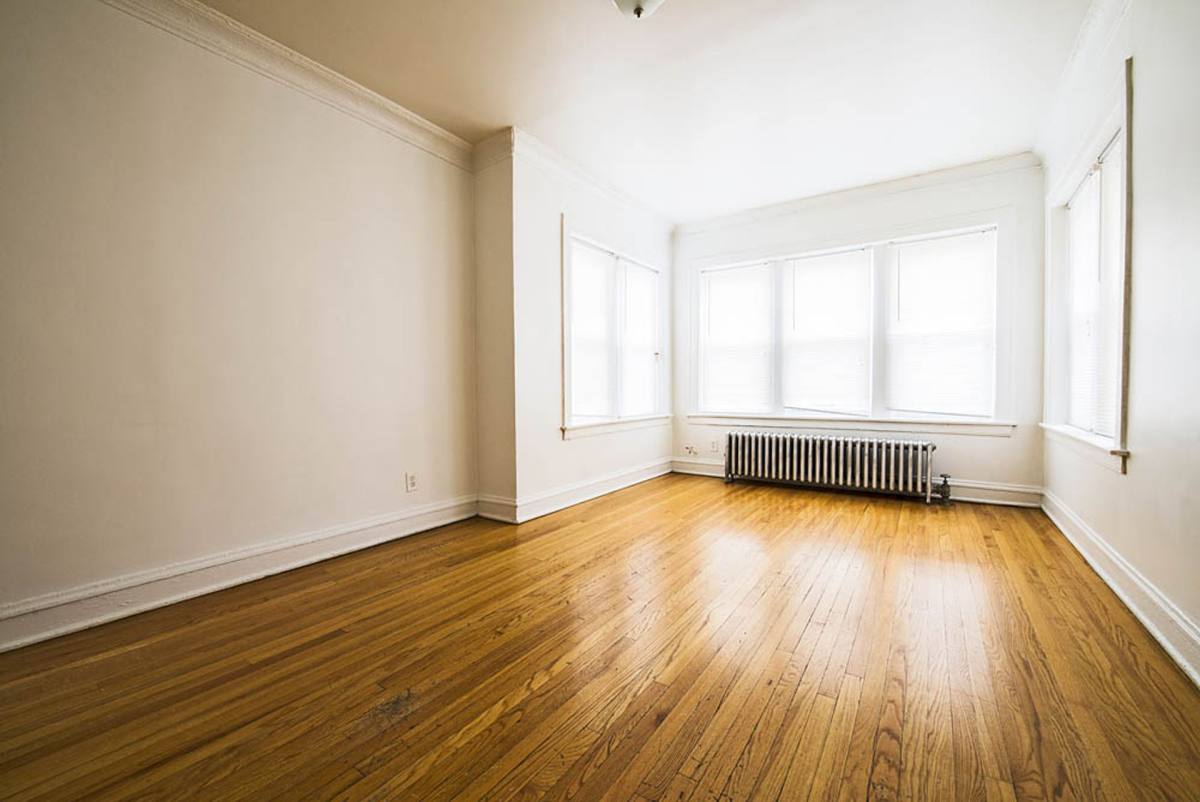 Apartment for rent at 1738 W 77th St, Chicago, IL 60620