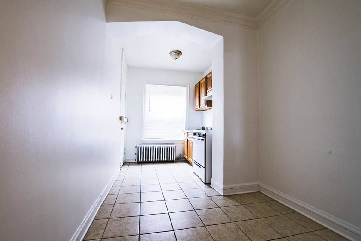 Apartment for rent at 1738 W 77th St, Chicago, IL 60620