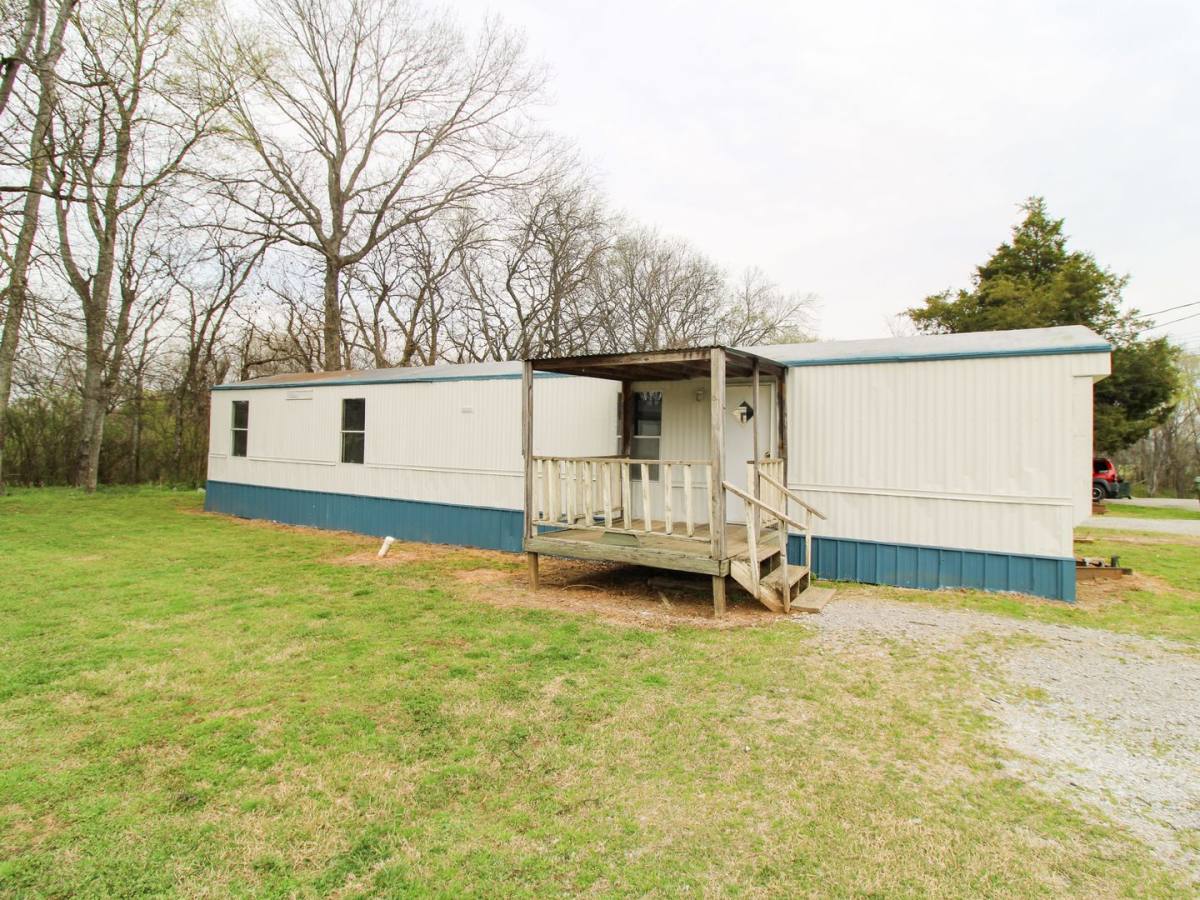 House for rent at 1810 Vales Mill Rd, Pulaski, TN 38478