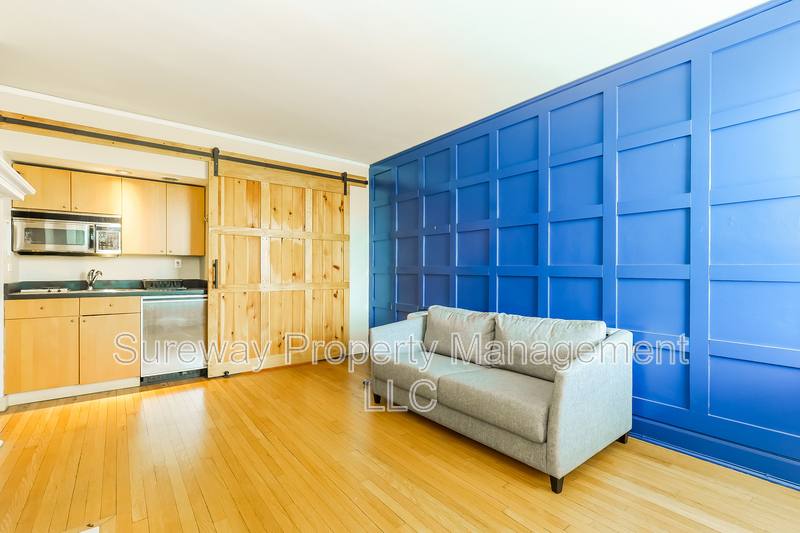 Apartment for rent at 44 Nassau St Palmer Square #H, Princeton, NJ 08542