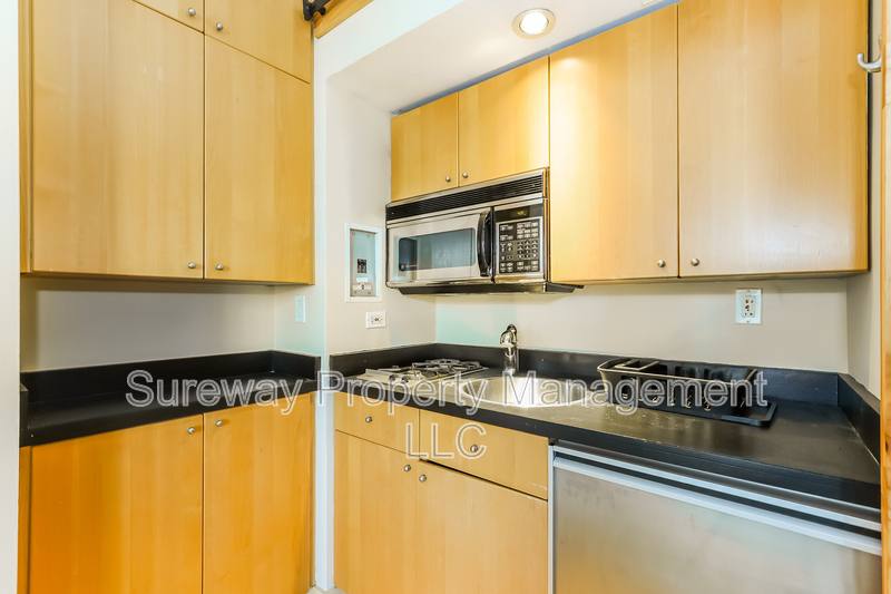 Apartment for rent at 44 Nassau St Palmer Square #H, Princeton, NJ 08542