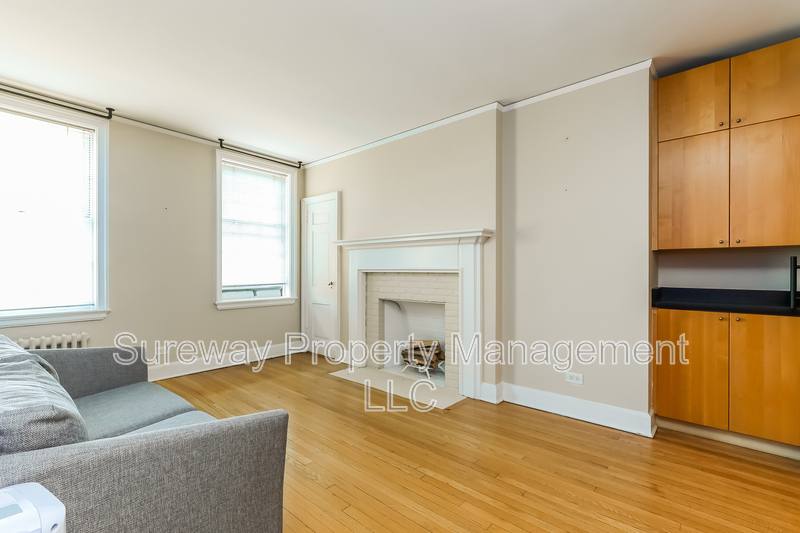 Apartment for rent at 44 Nassau St Palmer Square #H, Princeton, NJ 08542