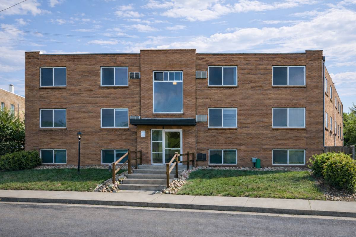 Apartment for rent at 258 W Powers Ave, Littleton, CO 80120