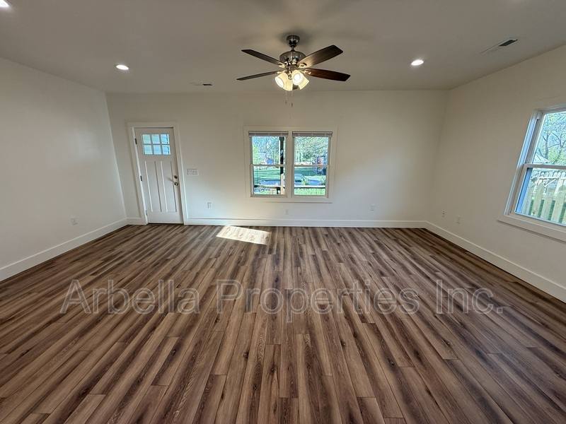 Apartment for rent at 829 Hamilton St, Johnson City, TN 37604