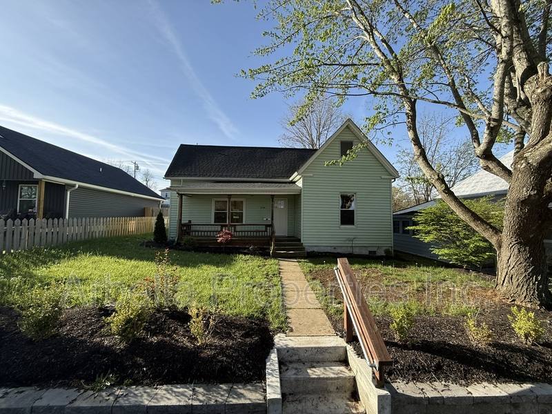 Apartment for rent at 829 Hamilton St, Johnson City, TN 37604