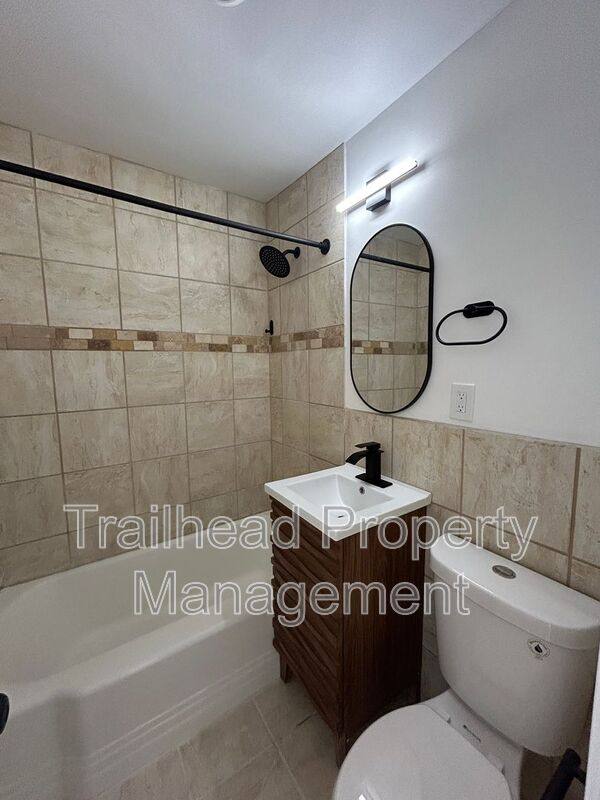 Apartment for rent at 316 E Gregory #3W, Kansas City, MO 64114