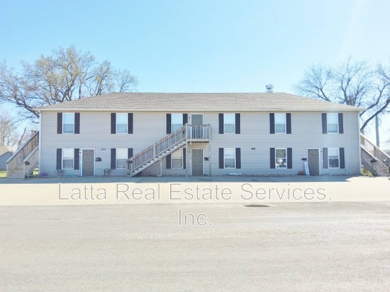 Apartment for rent at 100 E Otway St #B, Odessa, MO 64076