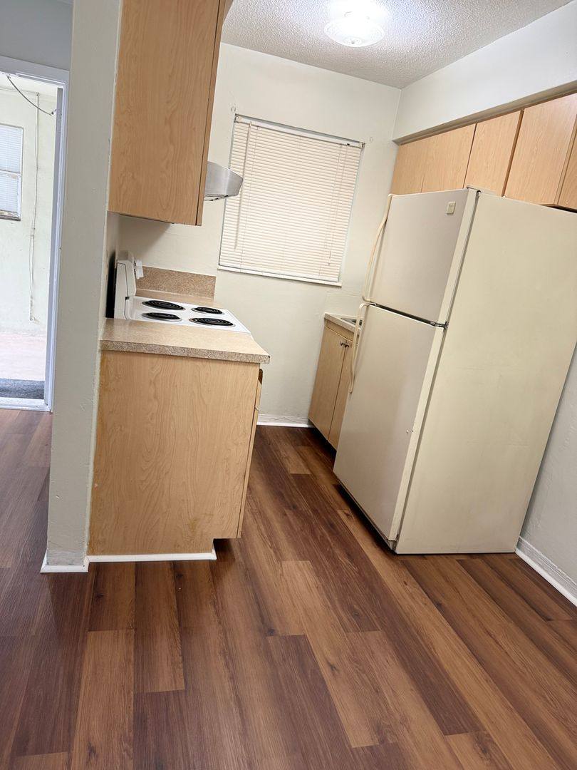 Apartment for rent at 317 N 61st Terrace, Hollywood, FL 33024