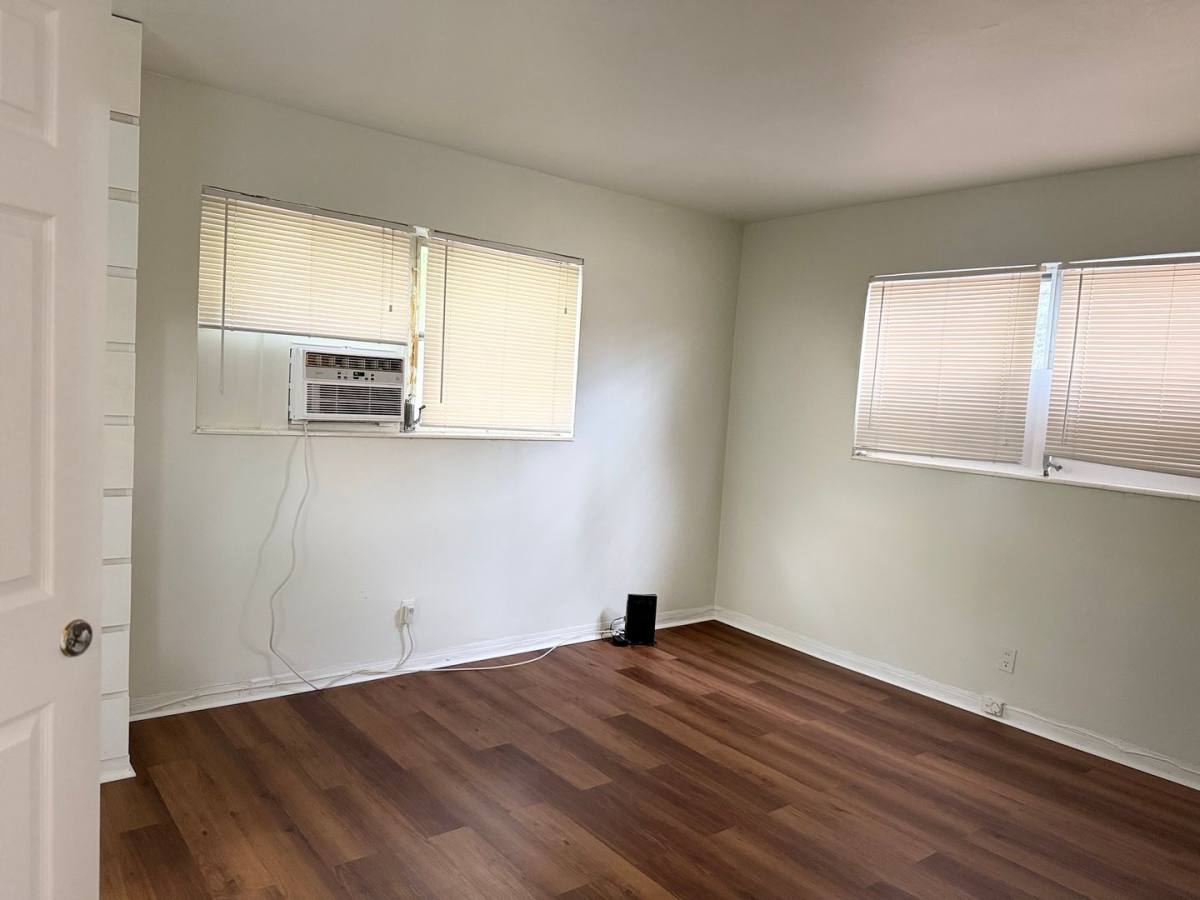 Apartment for rent at 317 N 61st Terrace, Hollywood, FL 33024