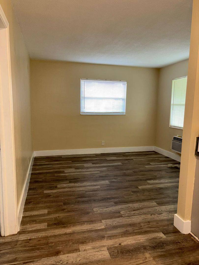 Apartment for rent at 317 N 61st Terrace, Hollywood, FL 33024