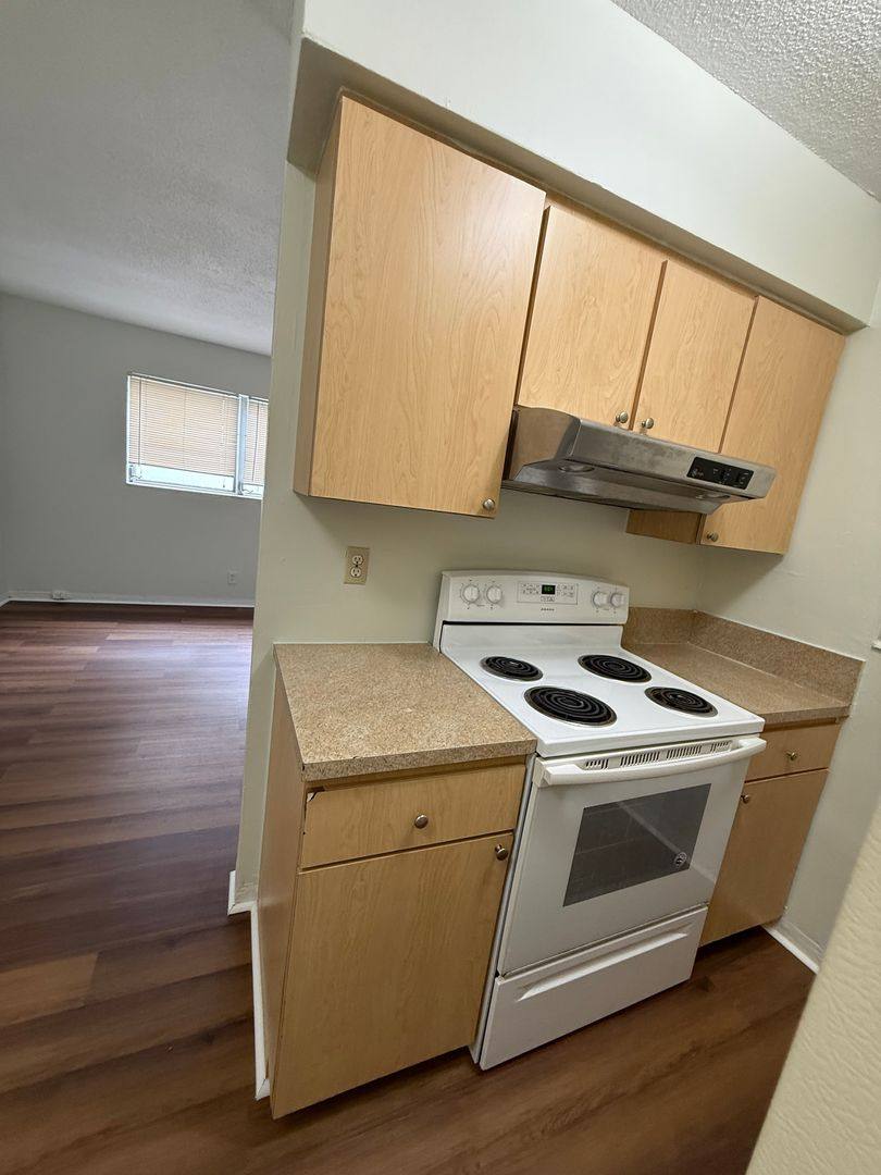 Apartment for rent at 317 N 61st Terrace, Hollywood, FL 33024