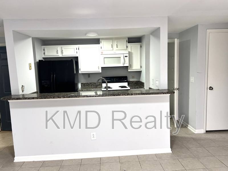 Condo for rent at 1624 Arlyn Circle #H, Charlotte, NC 28213