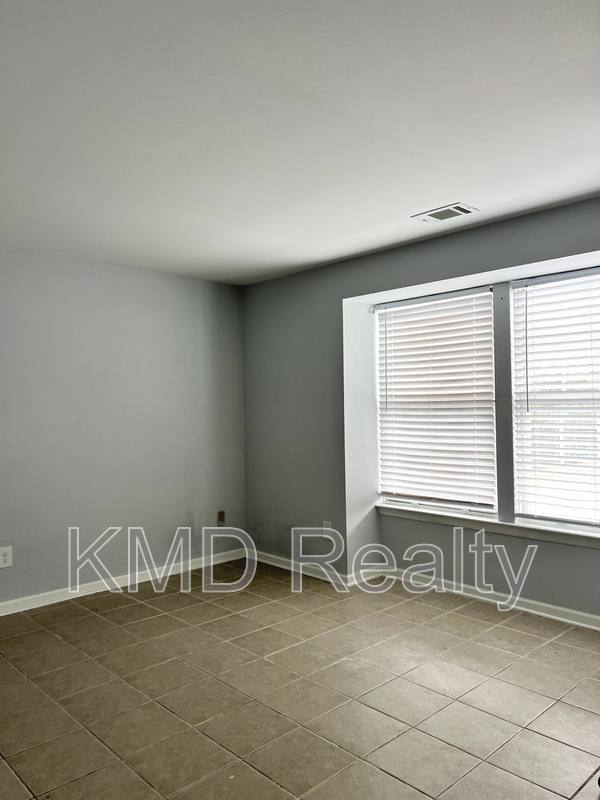 Condo for rent at 1624 Arlyn Circle #H, Charlotte, NC 28213
