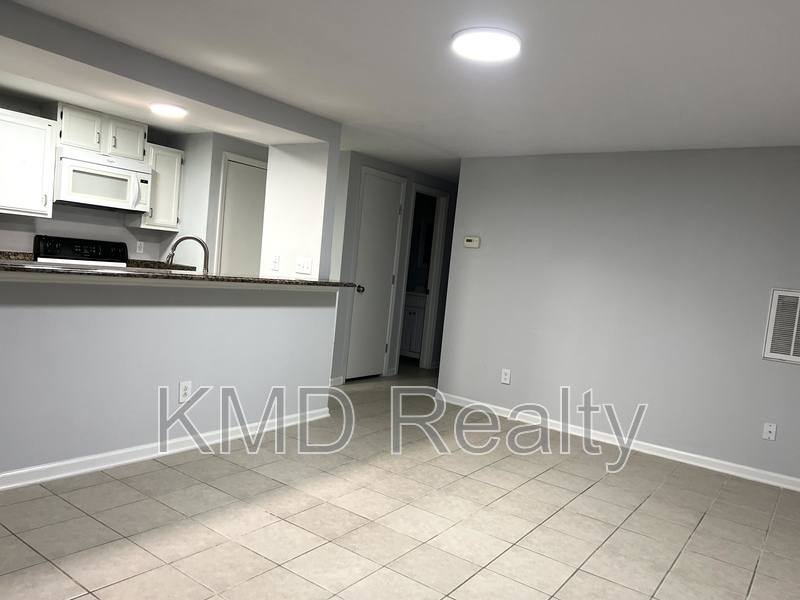 Condo for rent at 1624 Arlyn Circle #H, Charlotte, NC 28213