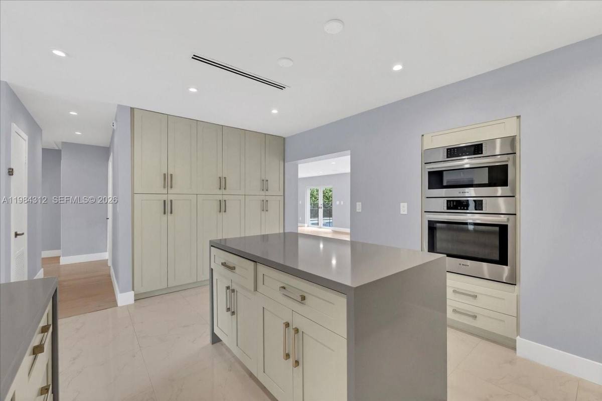 House for rent at 10330 SW 51st St, Miami, FL 33165