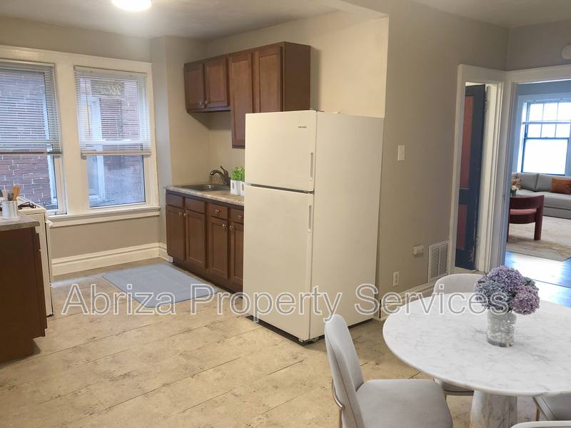 Apartment for rent at 4722 S Grand #1N, Saint Louis, MO 63111