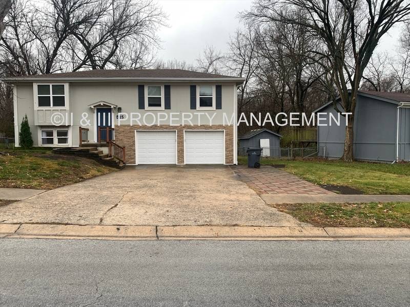 815 E Johnston St, Olathe, KS 66061 - House for Rent - Image 2