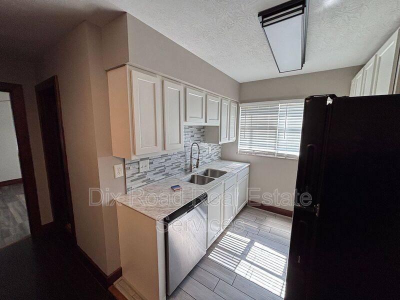 House for rent at 24 E St S #B, Hamilton, OH 45013