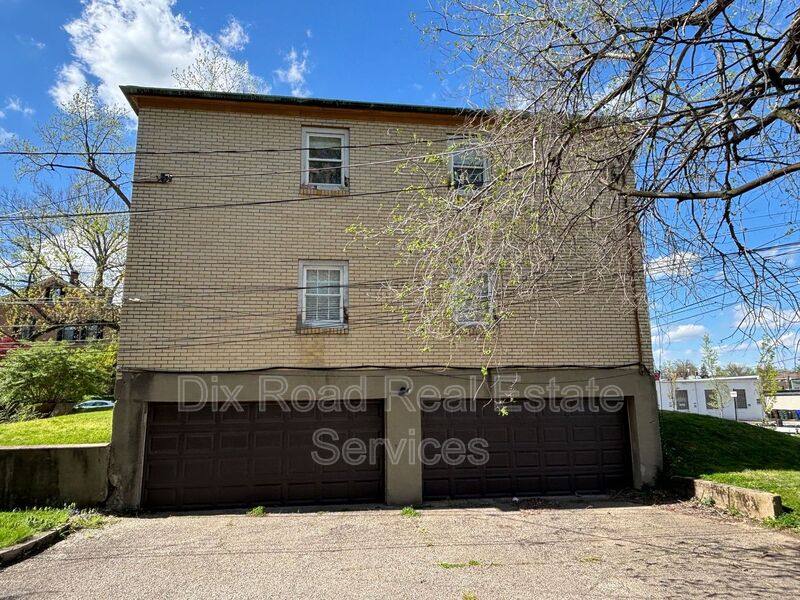 House for rent at 24 E St S #B, Hamilton, OH 45013