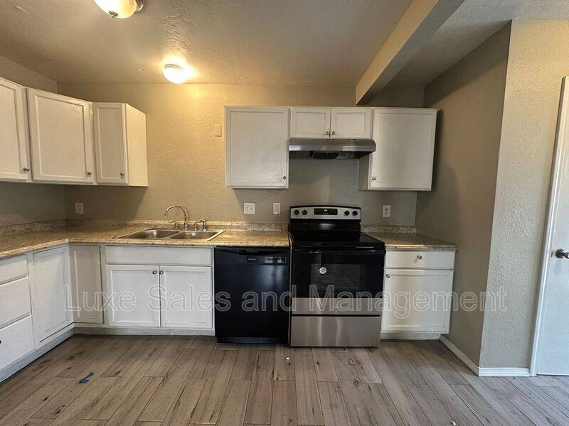 Apartment for rent at 6066 NW Expressway, Oklahoma City, OK 73132
