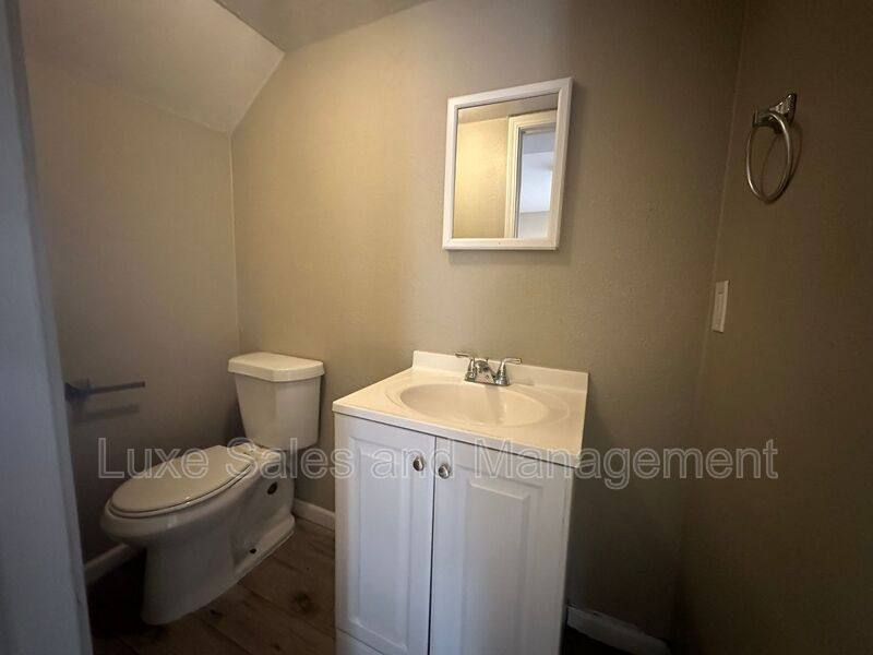 Apartment for rent at 6066 NW Expressway, Oklahoma City, OK 73132